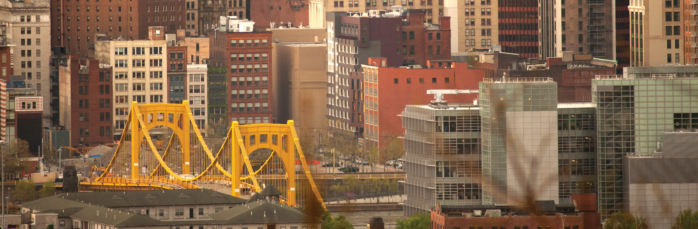 Panoramic view of Pittsburgh city building skyline